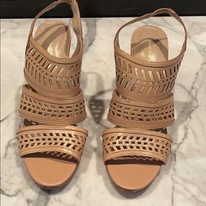 NWT Adrienne Vittadini heeled sandals